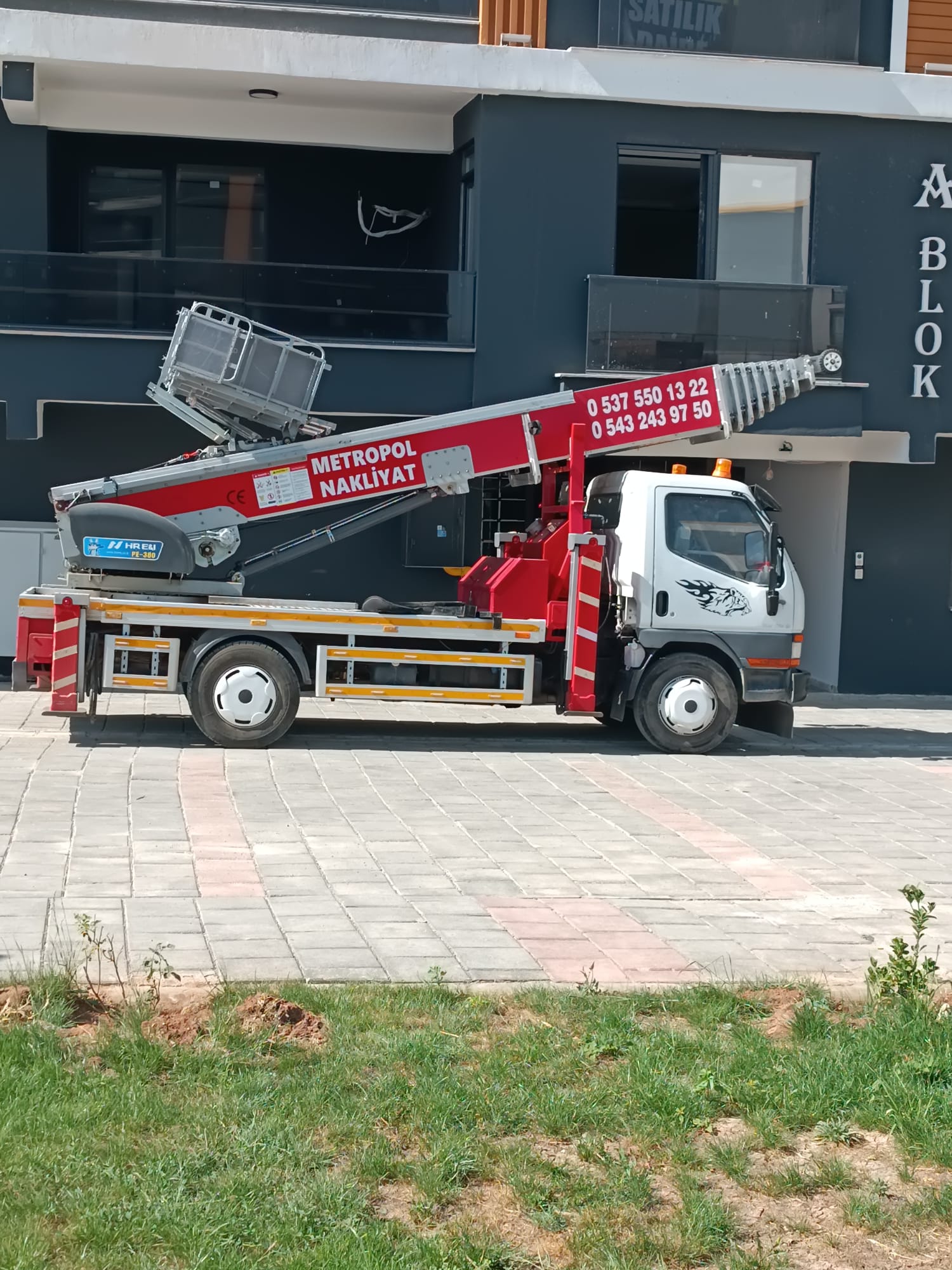 Batman Metropol Nakliyat asansörlü taşıma, Batman asansörlü nakliyat, Batman vinçli taşıma, Batman yüksek kat taşımacılığı, Batman merdivensiz nakliye, Batman asansörlü ev taşıma, Batman balkondan taşıma, Batman pencere taşımacılığı, Batman profesyonel asansör sistemleri, Batman güvenli yüksek kat nakliyesi, Batman zorlu erişim taşıma, Batman apartman nakliyesi, Batman site taşınması, Batman rezidans nakliyatı, Batman lüks daire taşıma, Batman penthouse nakliyesi, Batman villa taşımacılığı, Batman yüksek bina taşıma, Batman zor kat taşımacılığı, Batman güvenli asansör operasyonu